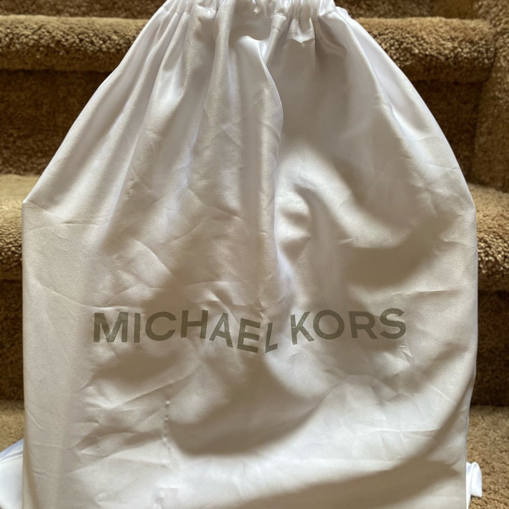 Michael Kors Medium Bag Blush/Rose Gold EUC - Picture 8 of 9